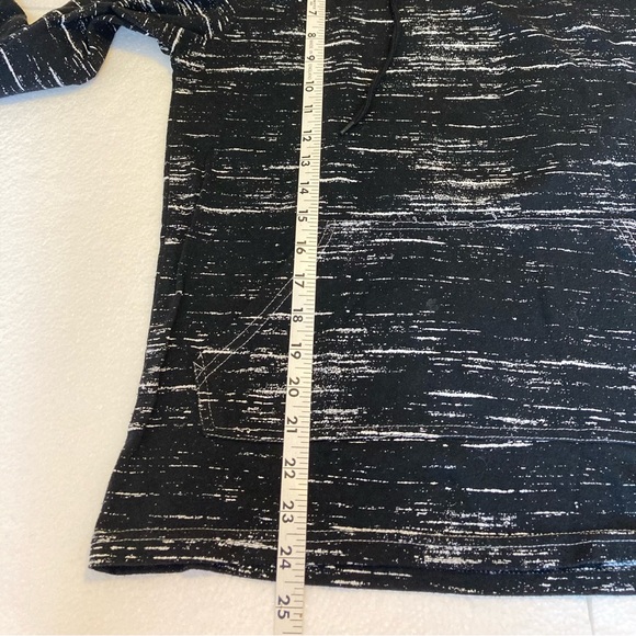 Brooklyn Cloth | Tops | Brooklynn Cloth Mfg Co Woman Hoodie Sz S | Poshmark